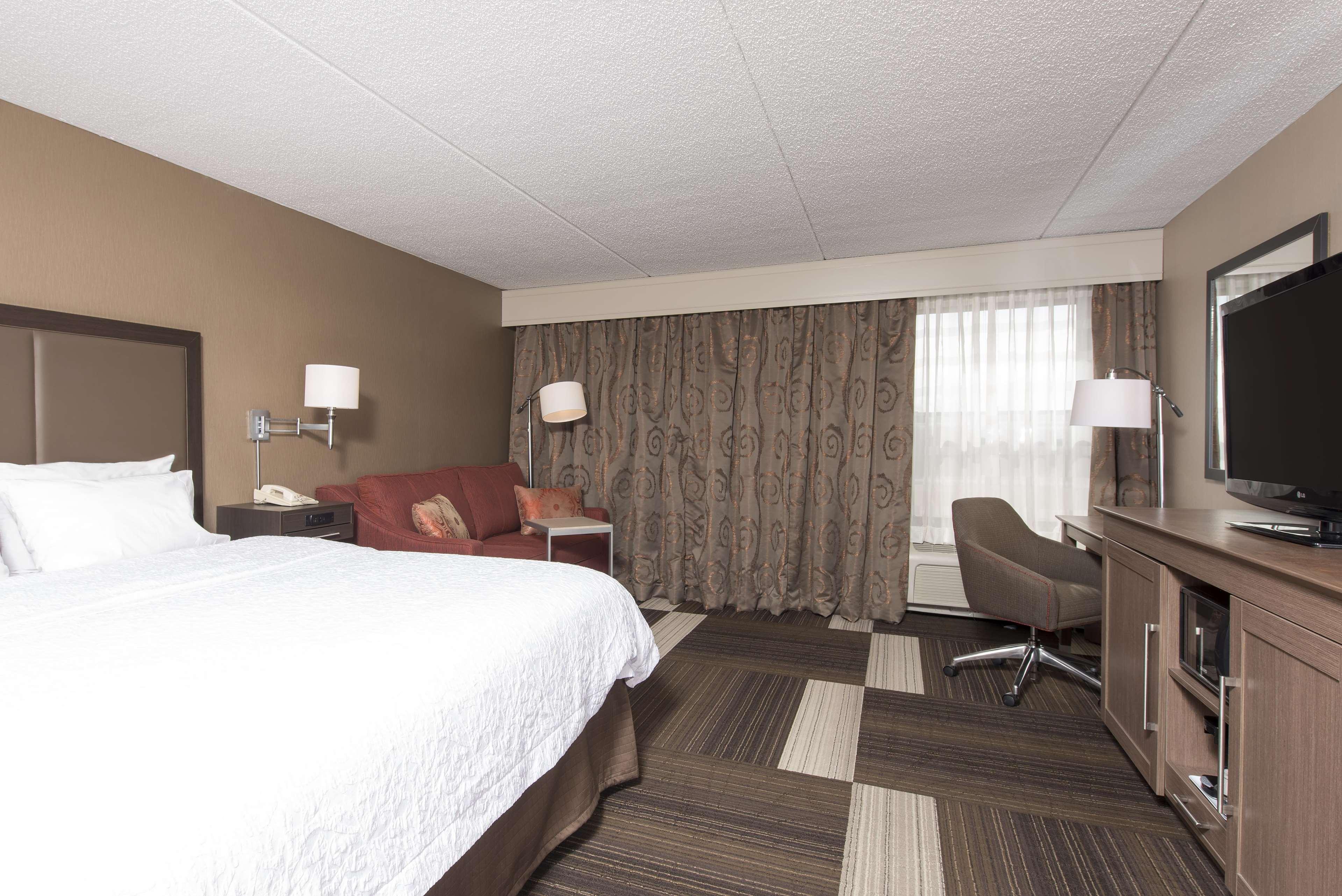 Hampton Inn Сиймор Екстериор снимка