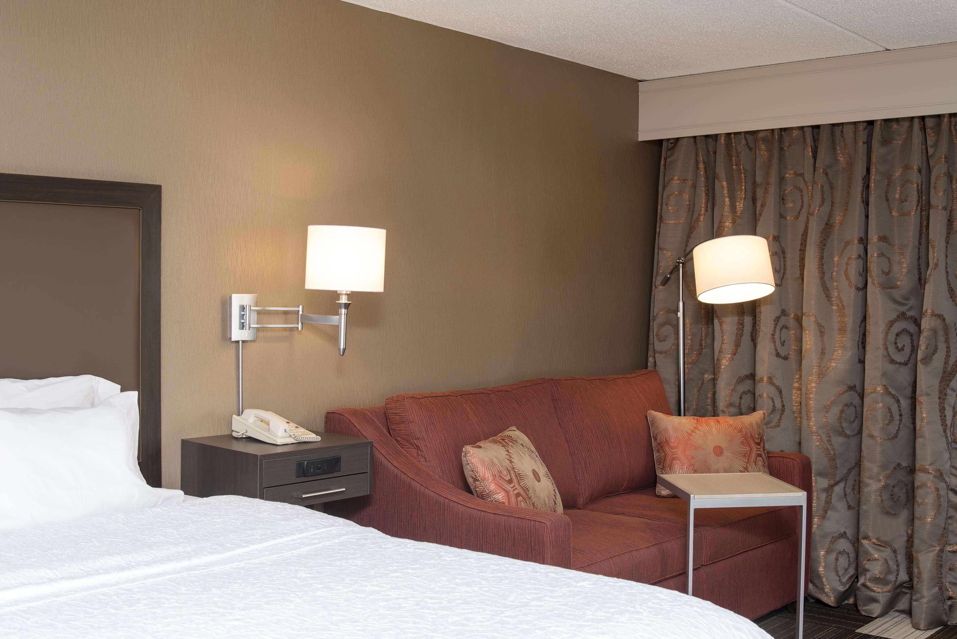 Hampton Inn Сиймор Екстериор снимка