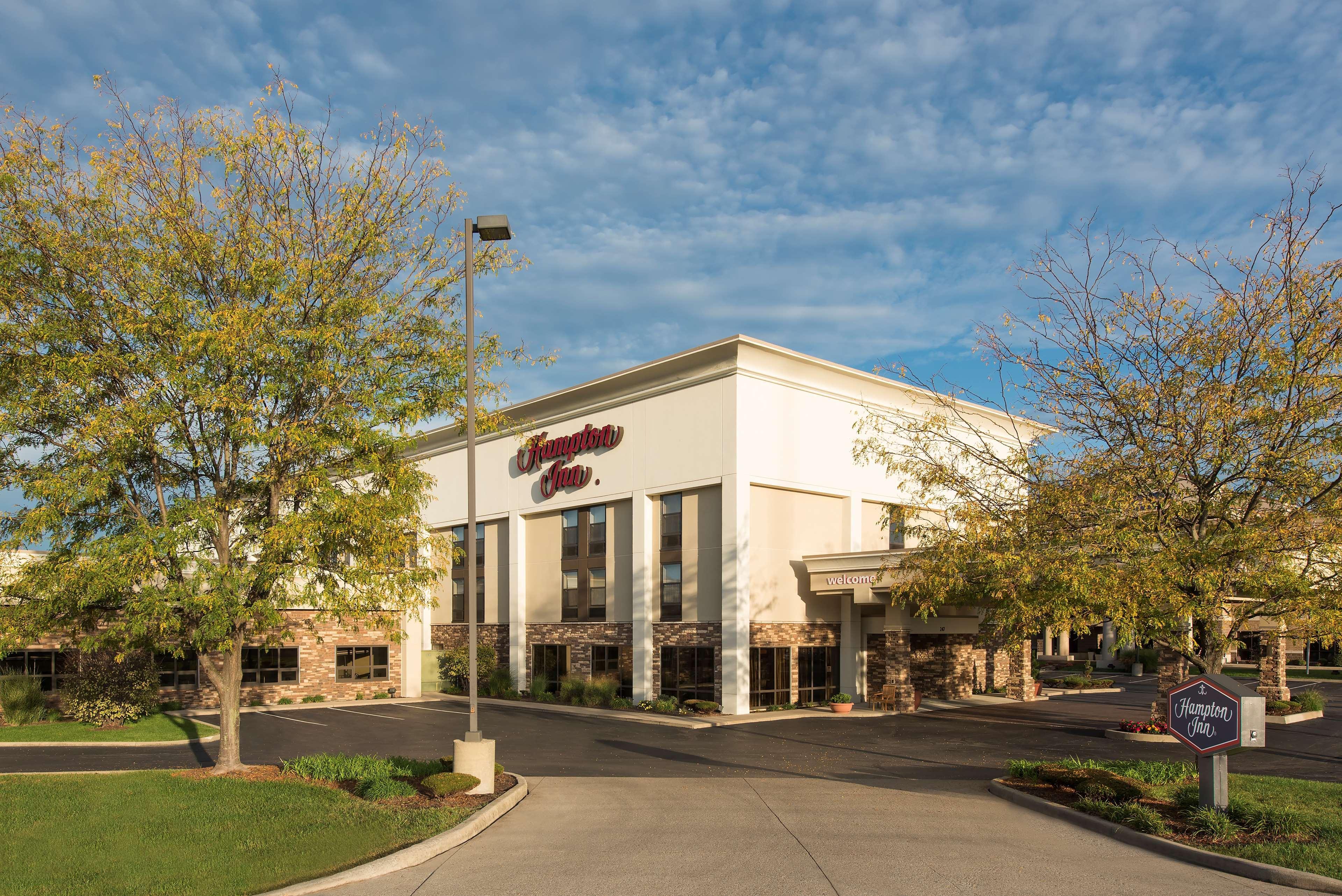 Hampton Inn Сиймор Екстериор снимка