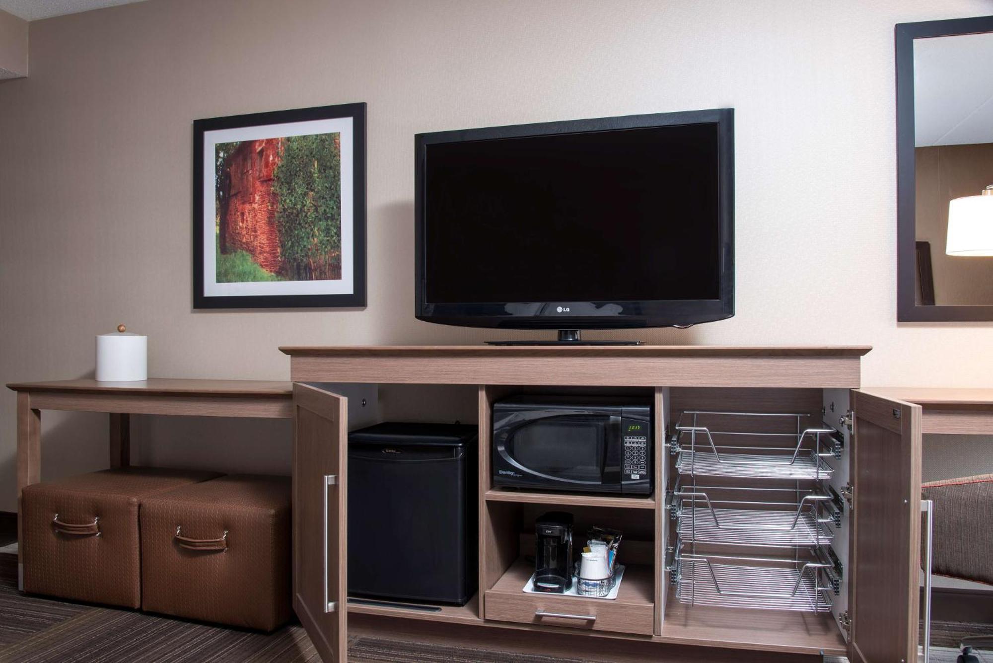 Hampton Inn Сиймор Екстериор снимка